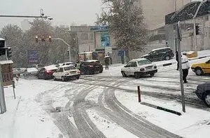 ویدئو| شرایط خیابان‌های تهران در روز برفی