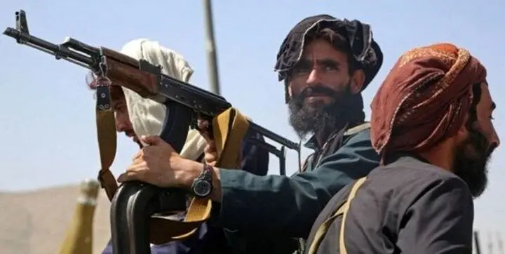 فیلم| تجاوز و ورود نیروهای طالبان به روستای متعلق به ایران