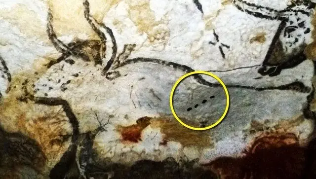 نوشته‌های ۲۰هزار ساله دیوارهای یک غار