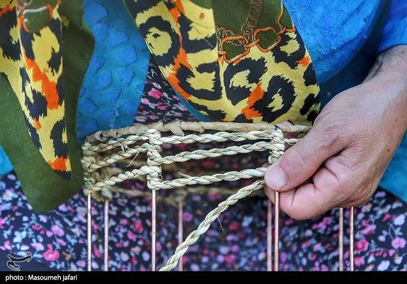 تصاویر | «حصیربافی» در مازندران پیشه‌ای خانگی