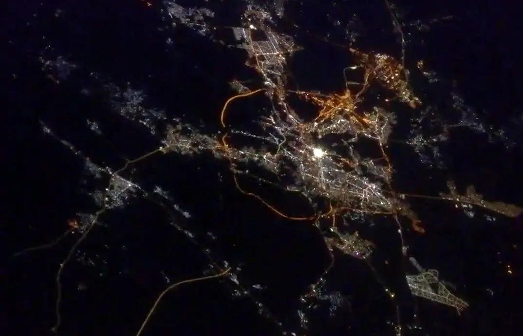 فیلم| مکه و مدینه را از ایستگاه فضایی بین المللی ببینید
