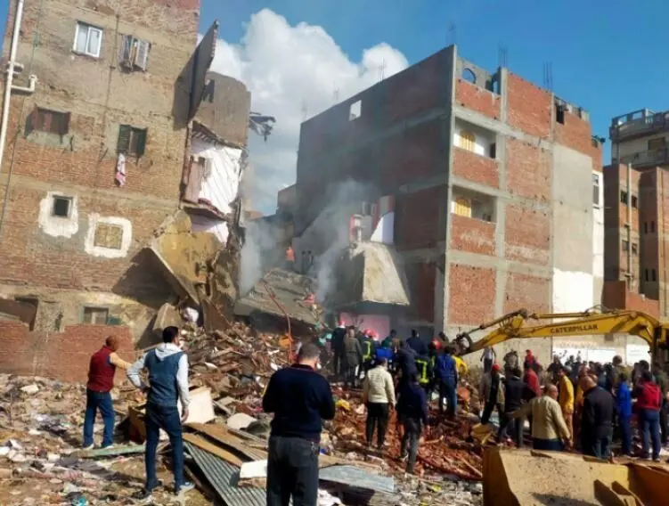 فروریختن ساختمان ۱۳ طبقه در مصر