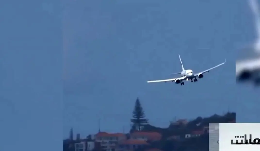 فیلم| لحظات دلهره‌آور فرود یک هواپیما در فرودگاه کریستیانو رونالدو