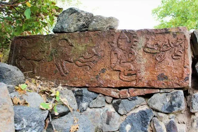 کشف یک کتیبه فارسی 800ساله در ارمنستان