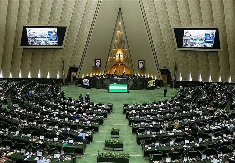 گلایه روزنامه جمهوری اسلامی از یک طرح: مجلس آزادی‌ها و حقوق اجتماعی و سیاسی مردم را محدود نکند