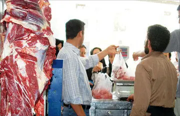 دامدارها گوسفندان شان را برای عید قربان و برگشت حجاج ذخیره کرده اند، بنابراین قیمتها بالا رفته
