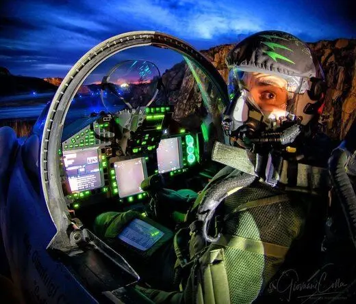 عکس | تصویری استثنایی از کابین جنگنده نیروی هوایی ایتالیا