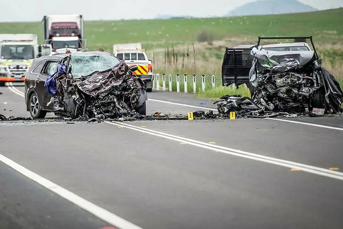 فیلم| تصادف مرگبار چند خودرو به دلیل سبقت غیرمجاز