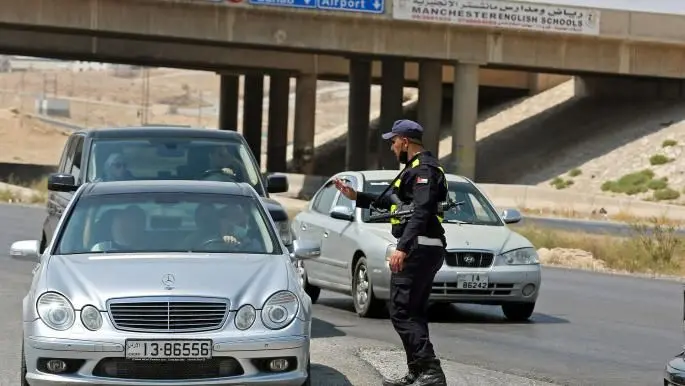 جرائم سنگین رانندگی در اردن؛ جریمه عبور از چراغ‌سبز ۴۲۰ دلار و دو ماه حبس!