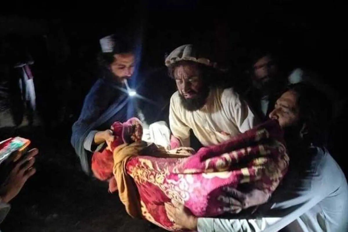 شمار کشته‌شدگان زلزله افغانستان به ۱۵۰۰ نفر رسید