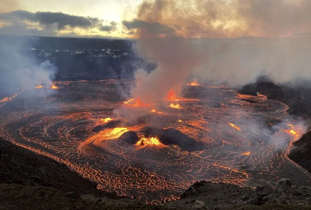 فیلم | فوران یک کوه آتشفشان در هاوایی