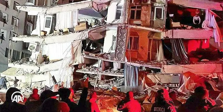 مرگ دست کم ۲۳۰۰ نفر در ترکیه و سوریه بر اثر زلزله