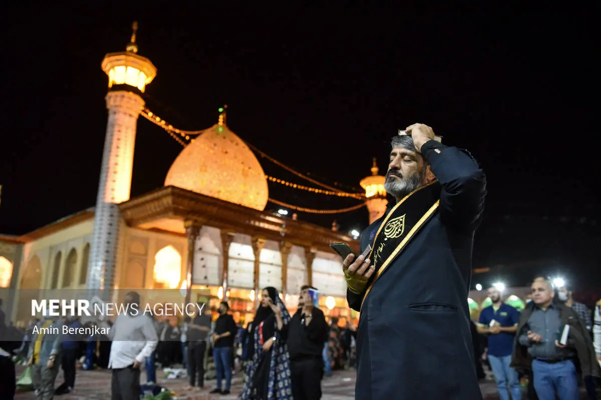 تصاویر/ مراسم احیا در حرم مطهر شاهچراغ(ع) شیراز

