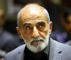 حسین شریعتمداری: گروسی همه اطلاعاتی را که در تهران گرفت به اسرائیل می دهد/ چرا او را به جلسه کارشناسان هسته ای کشورمان بردید؟