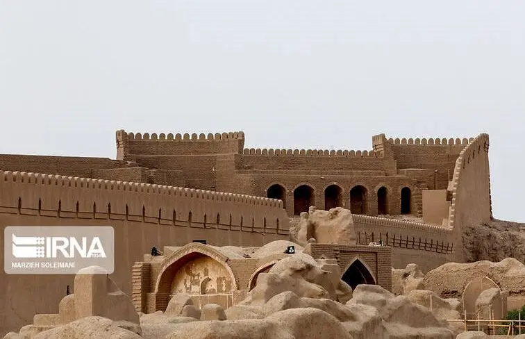 تصاویر| بزرگترین سازه خشتی جهان در کرمان