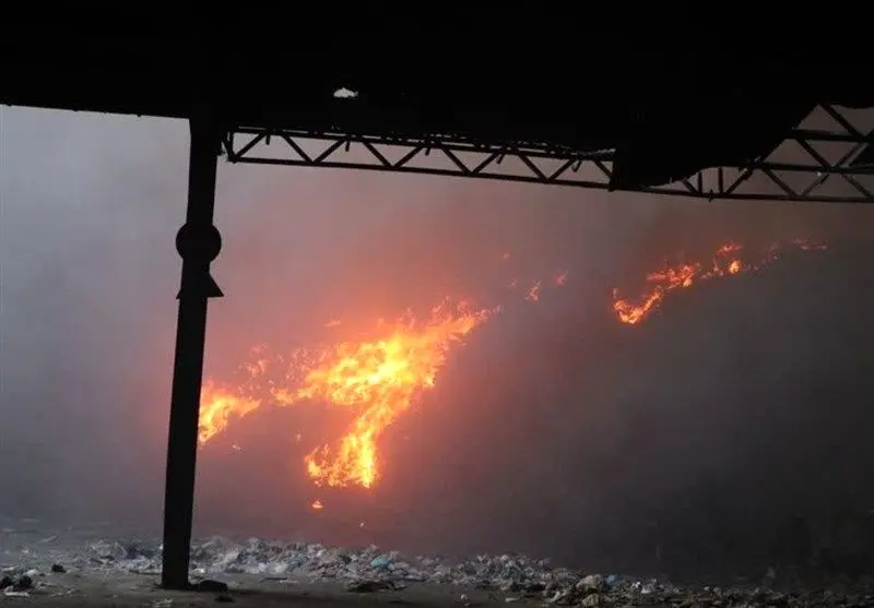 "دپوی سوخت قاچاق" در مرز سراوان در آتش سوخت + فیلم
