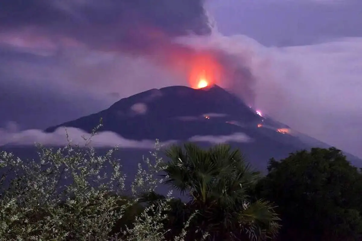 فیلم| آتشفشان مراپی اندونزی دوباره فعال شد