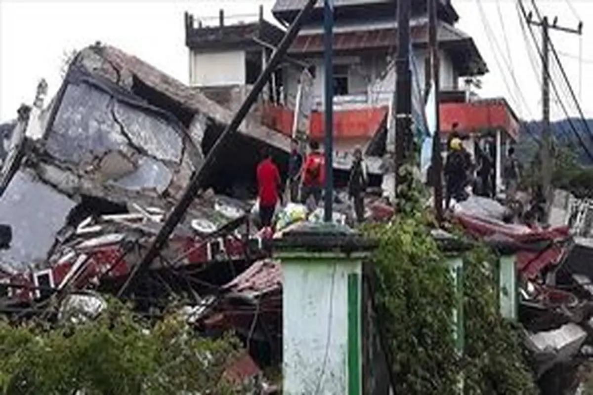 زمین لرزه در اندونزی با ۲۰ کشته و ۳۰۰ مجروح