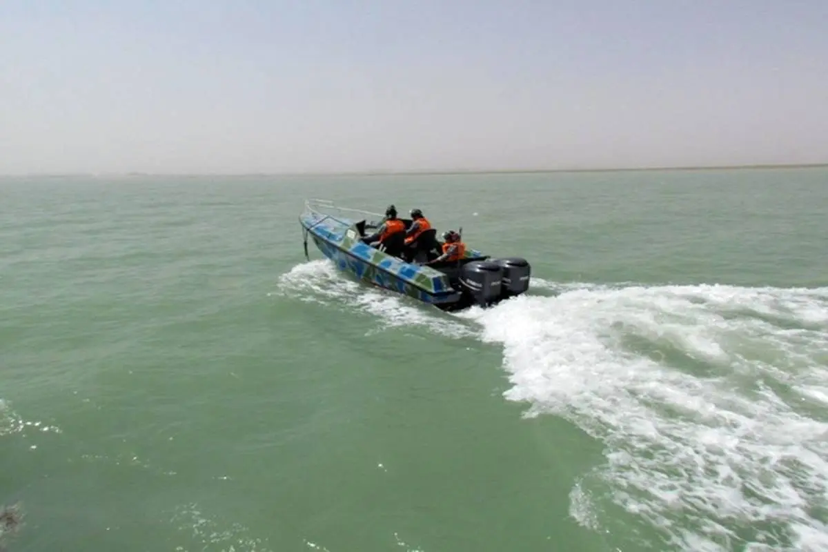  فعالیت صیادان غیرمجاز و سودجو در آب‌های خوزستان ناامن است / توقیف ۲۷ فروند شناور صیادی فاقد هویت

