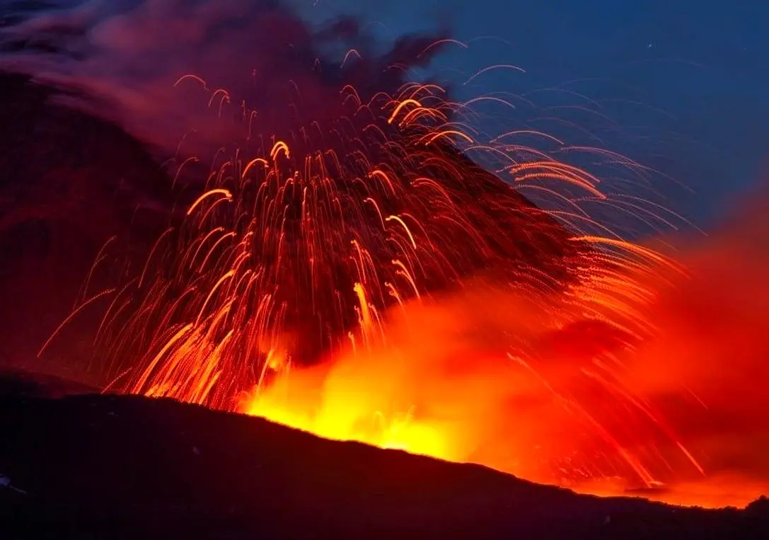 فیلم | فوران آتشفشان کوه اتنا در ایتالیا