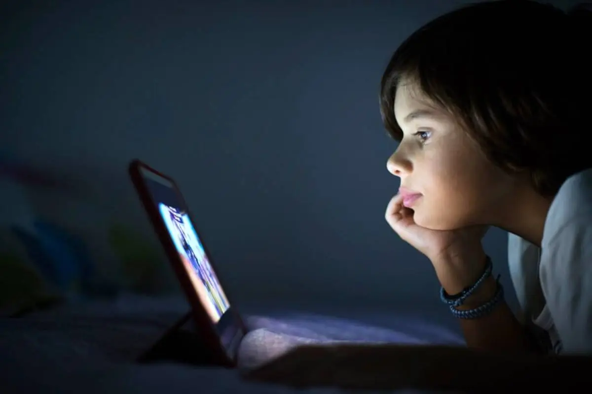 کودکان اولین مشتری ویدیوهای جنجالی و شایعات در فضای مجازی هستند