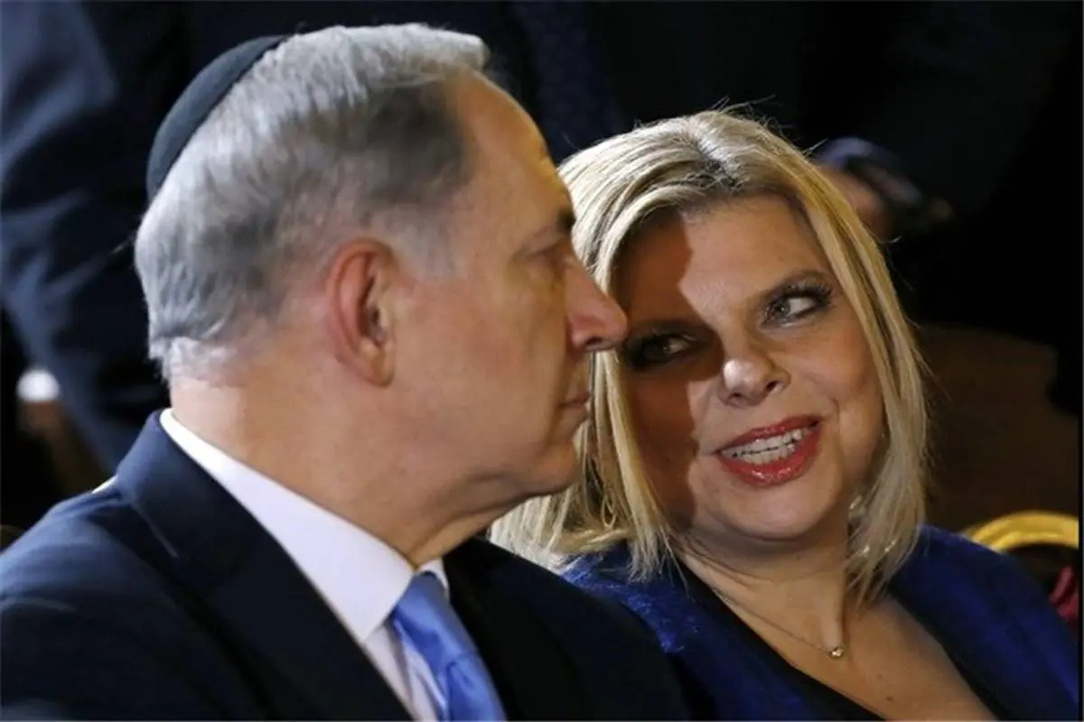نخستین واکنش همسر نخست وزیر اسرائیل به محاصره اش در آرایشگاه توسط مخالفان نتانیاهو: اگر در را می‌شکستند، مرا می‌کشتند 