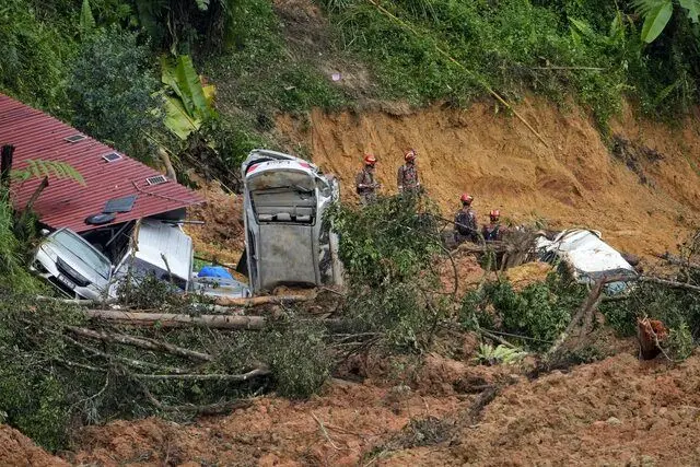 ویدئو| رانش مرگبار زمین در مالزی