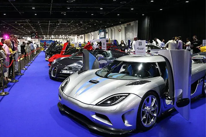 فیلم| گزارش جالب یک ایرانی از خودروهای ۲۰۰ و ۷۰۰ میلیارد تومانی در دبی
