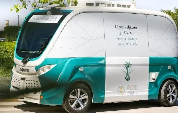 عکس | آزمایش اولین تاکسی بدون راننده در عربستان