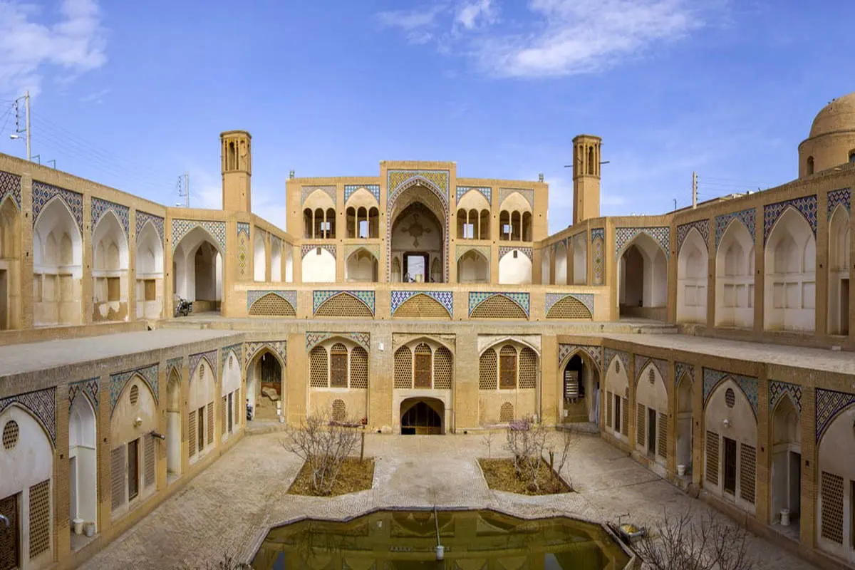 ضرغامی: معماری ایران پس از انقلاب نابود شده است
