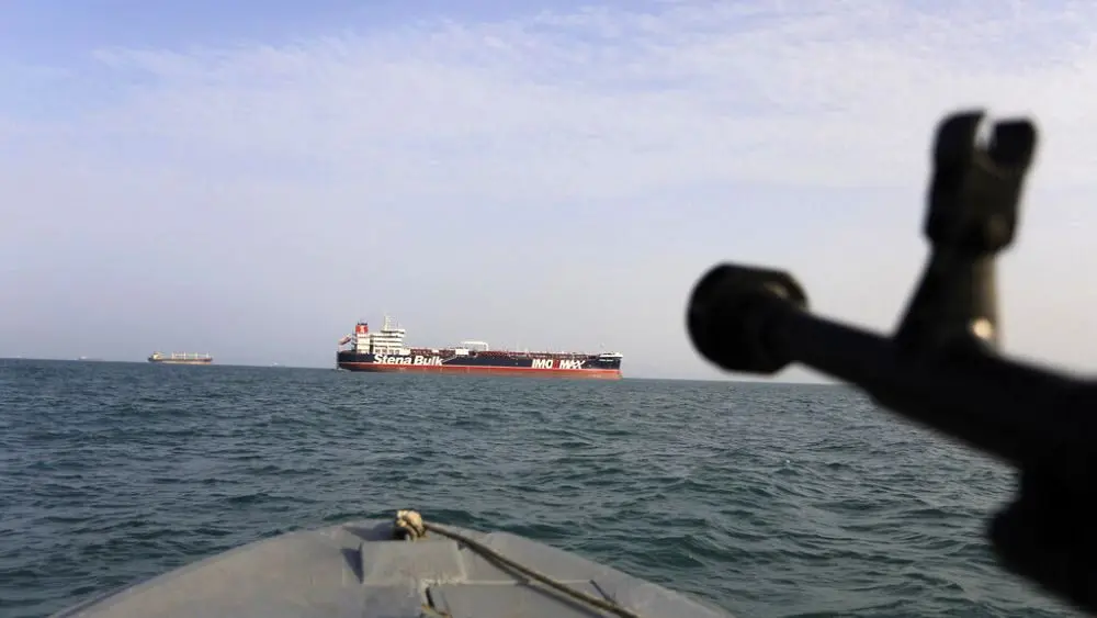 توقیف نفتکش حامل سوخت قاچاق در خلیح فارس توسط سپاه