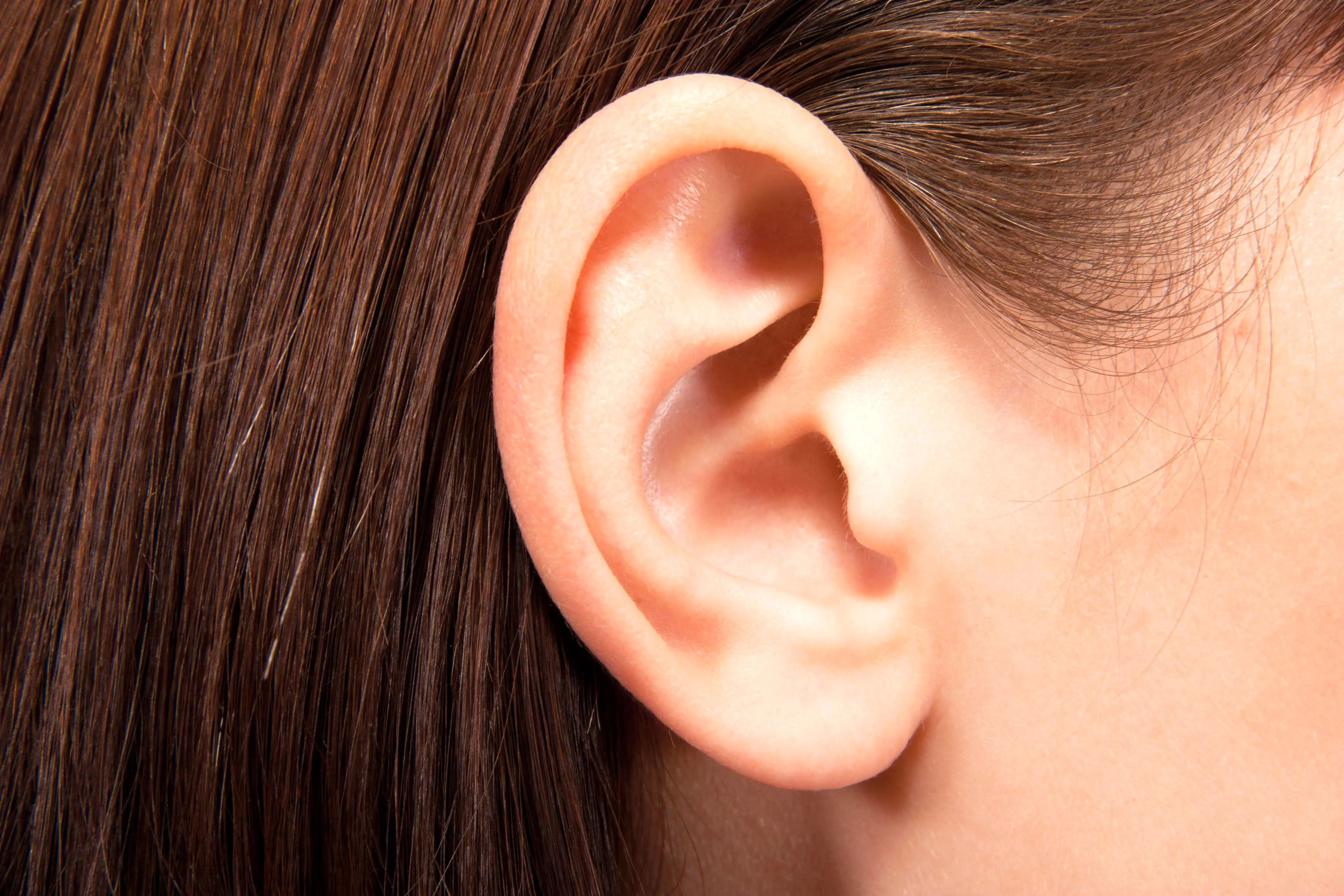 آیا گرفتگی گوش نیاز به مراجعه به پزشک دارد؟