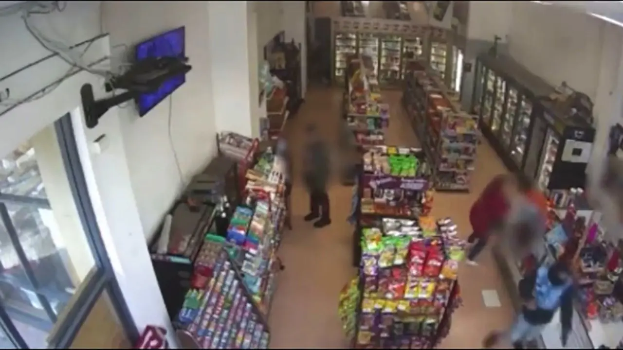 فیلم| تیراندازی در یک سوپرمارکت آمریکا