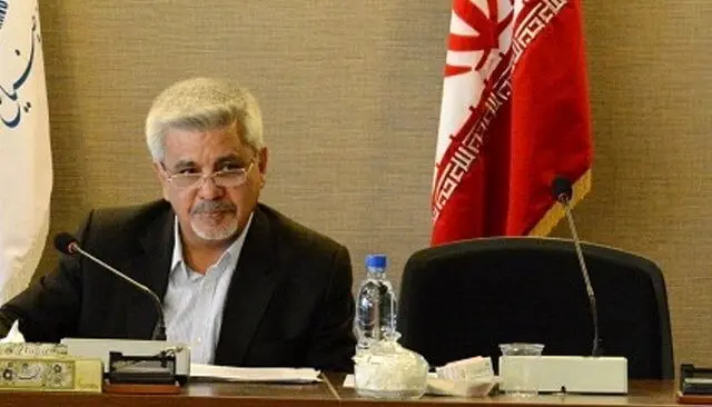 عضو هیات نمایندگان اتاق بازرگانی ایران اعلام کرد : جولان دلال‌ها زیرسایه ارز ۴۲۰۰ تومانی