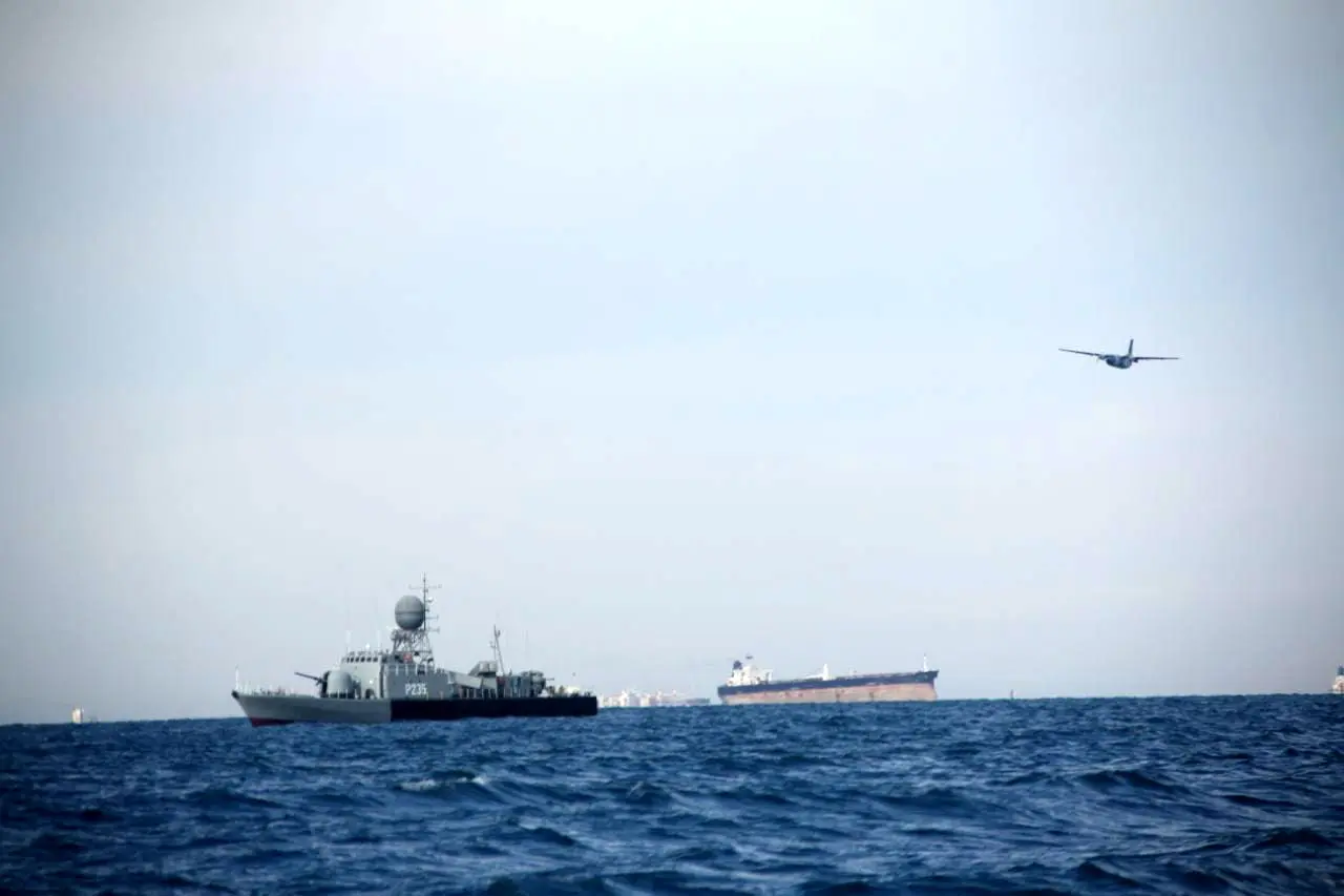 استقرار نیروهای دریایی ایران و عمان در تنگه هرمز