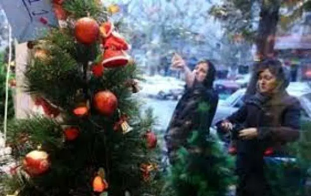 انتقاد روزنامه جوان از مراسم جشن کریسمس در ایران