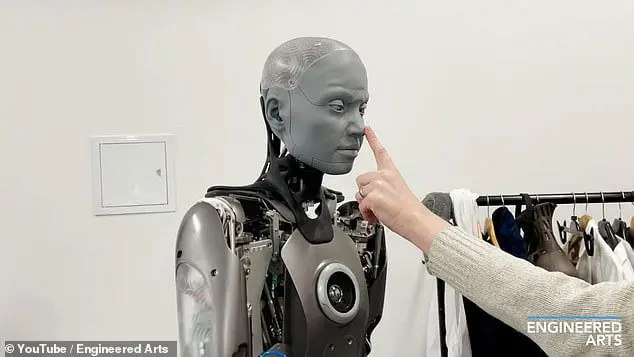 ویدئو / عصبانیت پیشرفته‌ترین ربات انسان‌نمای جهان