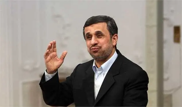 محمود احمدی نژاد پیراهن ۴۰۰ دلاری می‌پوشد؟