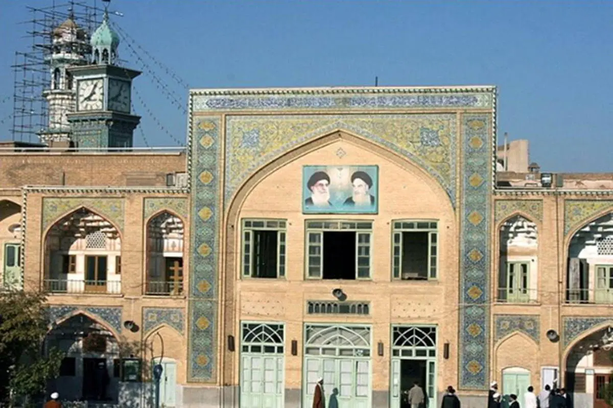 درخواست روزنامه جمهوری اسلامی برای قطع بودجه حوزه‌ها