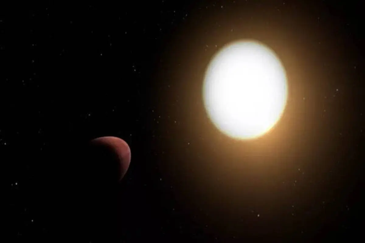 یک سیاره کج و معوج شبیه توپ راگبی رصد شد!