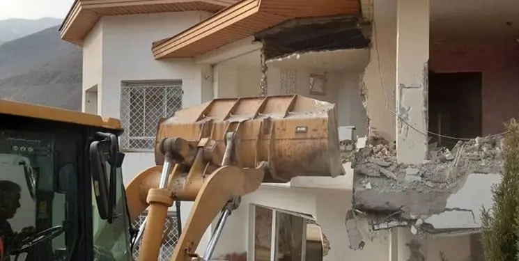 تخریب ساختمان قوه قضائیه در چالوس + فیلم