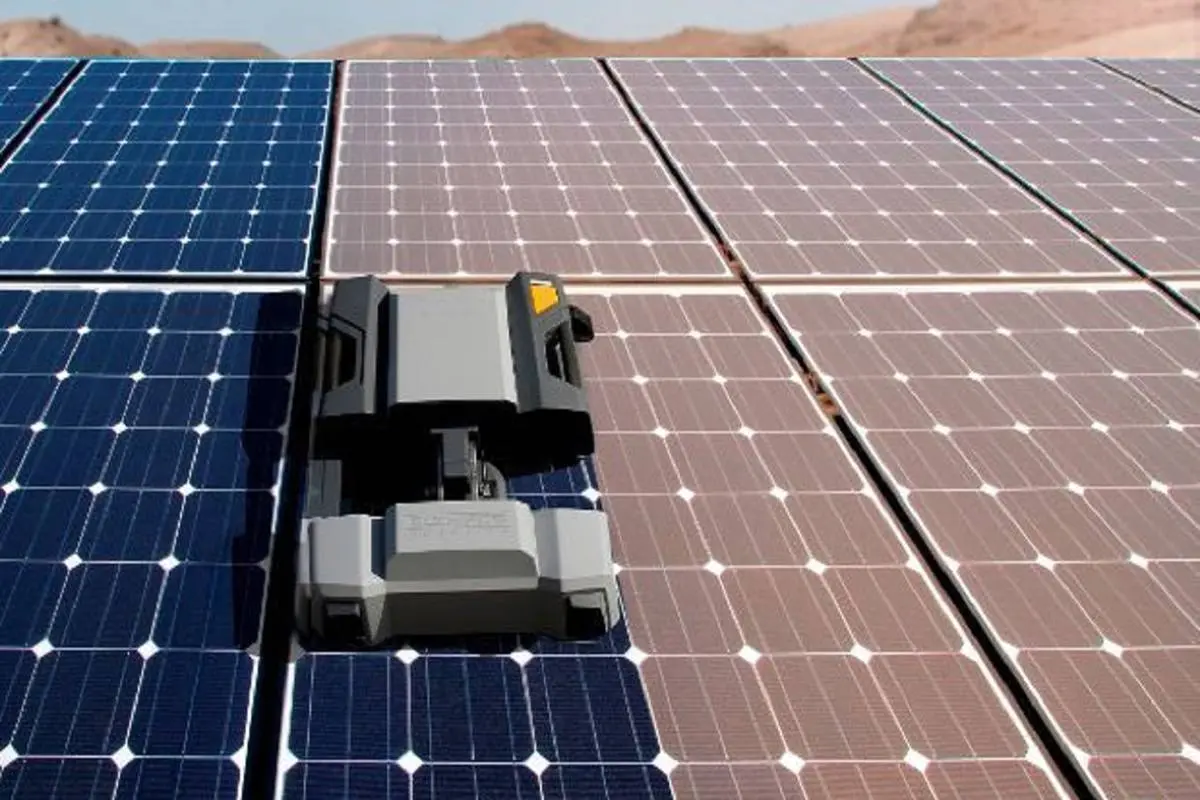 ربات‌هایی برای تمیز کردن پنل‌های خورشیدی + ویدئو