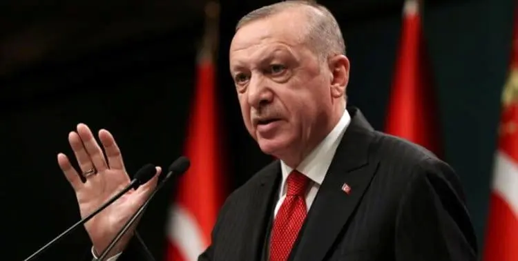 وزیر خارجه ترکیه: اردوغان از حساسیت شعر بی‌خبر بود