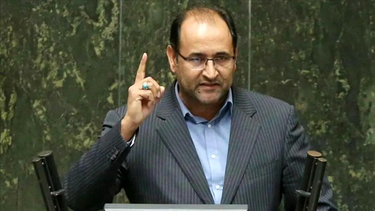 نماینده مجلس: بعضی از رفتارهای مسئولین در جهت براندازی نظام جمهوری اسلامی است!