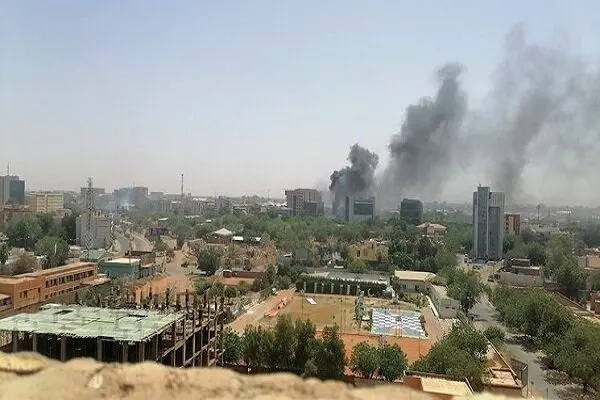 درگیری‌های مسلحانه اطراف فرماندهی ارتش و کاخ ریاست جمهوری سودان + فیلم