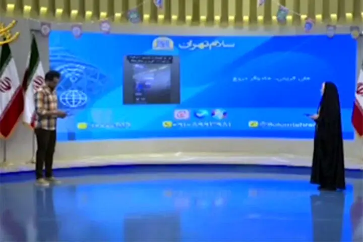 فیلم| حمله مجری صداوسیما به علی کریمی روی آنتن زنده