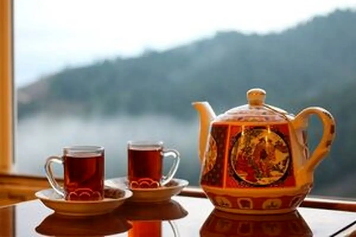 مضرات نوشیدن چای با خرما و توت!
