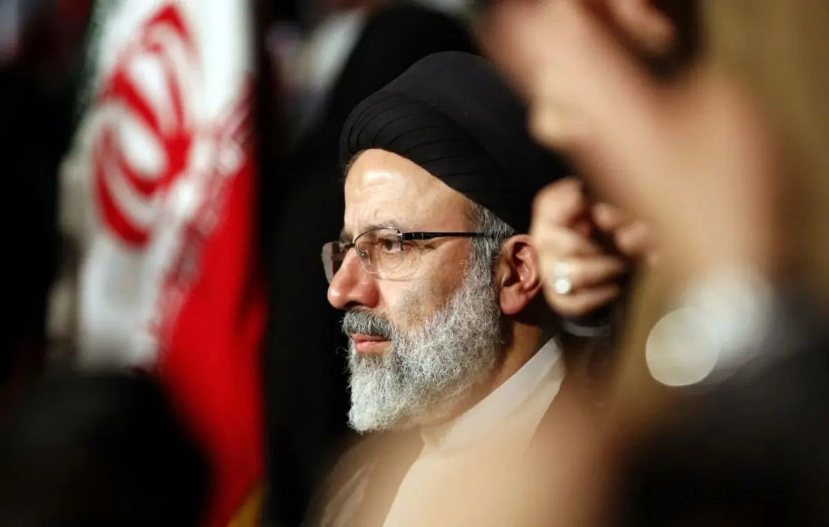 شرق: رئیسی ادامه احمدی‌نژاد است و در همان باتلاق فرو خواهد رفت