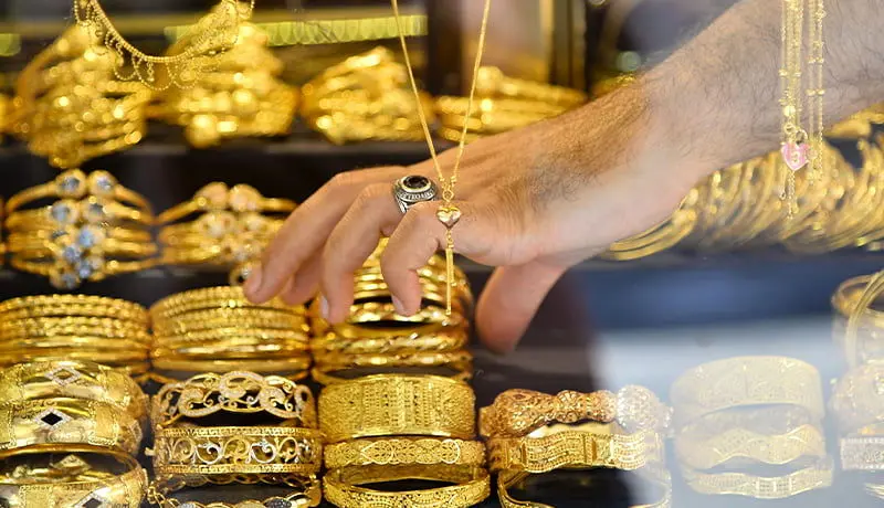 قیمت طلا و سکه جمعه ۲۴ اردیبهشت/ سکه ۱۰ میلیون تومان شد