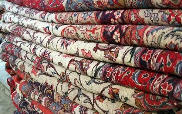 فرش‌های کاخ سعدآباد به موزه فرش در چهارراه فاطمی انتقال یافته‌اند